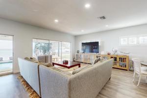 Televiisor ja/või meelelahutuskeskus majutusasutuses June-in-Winter Jubilee