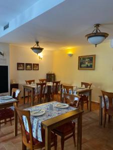 Restaurace v ubytování Bed and Breakfast Palac