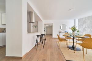 Kuchyňa alebo kuchynka v ubytovaní Apartamento en primera linea de playa en la Malagueta