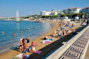 O plajă de la sau din apropierea acestui apartament +8 fotografii