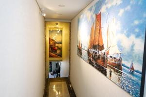 Foto dalla galleria di Luxury hotel apartment with pools in front AUC a Il Cairo