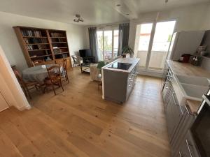 Photo de la galerie de l'établissement Appartement Refait à Neuf 3 lits deux chambres parking, à Boulogne-Billancourt