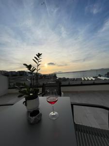 Fotografie z fotogalerie ubytování Perla Luxury Apartment - Private Patio & Parking v destinaci Vlorë + 43 fotografií