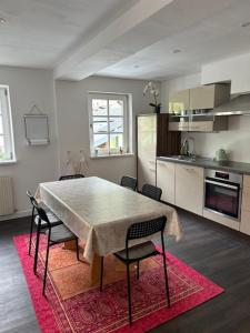 Kuchyň nebo kuchyňský kout v ubytování Traumwohnung mit eigenem Spa
