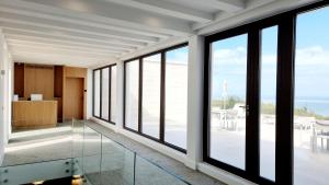 Nespecifikovaný výhled na moře nebo výhled na moře při pohledu z hotelu