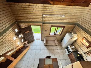 una vista aérea de un baño en una casa en Rosa Olas Cabanas en Praia do Rosa