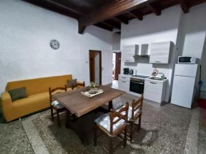 Kuchyňa alebo kuchynka v ubytovaní Casa Colonne Fiorite