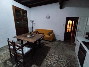 Posedenie v ubytovaní Casa Colonne Fiorite