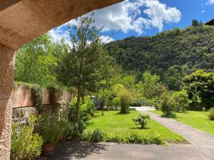 Γενική θέα στο βουνό ή θέα στο βουνό από  αυτό το πανδοχείο