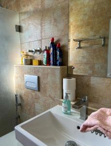 Vannituba majutusasutuses VILLA seeb 2 MIN walk to the beach