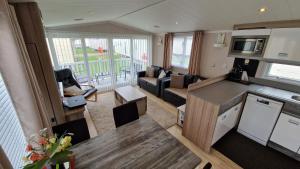 Kuchyň nebo kuchyňský kout v ubytování Caravan at Seton Sands