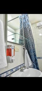 Ένα μπάνιο στο Apu House Minidepartamento