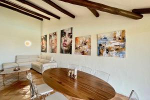 Khu vực ghế ngồi tại Villetta sulla Promenade du Port