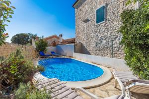 Πισίνα στο ή κοντά στο Stone House Nera with Pool