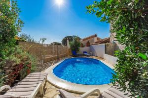 Πισίνα στο ή κοντά στο Stone House Nera with Pool