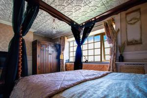 Voodi või voodid majutusasutuse Sea-Quinn Views Apartment toas