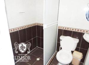 two pictures of a bathroom with a toilet and a sink at Limsor Aphotel in San Andrés