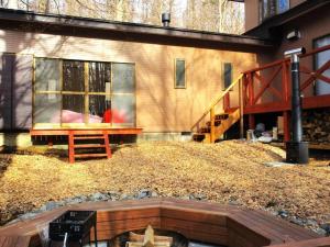 Fotografie z fotogalerie ubytování 炎ハウス山中湖マイペンライ v destinaci Yamanakako + 52 fotografií