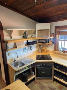 A kitchen or kitchenette at Alice's Granny Flat