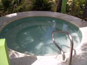 Studio Apt on 7 Mile Beach at Negril Beach Club内部或周边的泳池