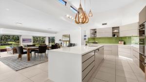 Η κουζίνα ή μικρή κουζίνα στο Peppertree Ponds +12 φωτογραφίες