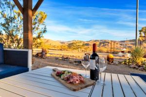 Gallery image of 5 Acres Hot Tub & Pool 3 Min To Park Game Room in Joshua Tree