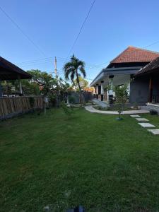 Zahrada ubytování COCONUT BEACH BUNGALOWs & WARUNG 2