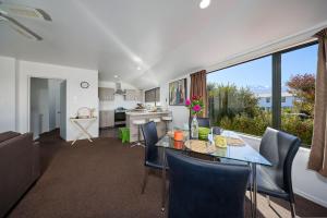 Η κουζίνα ή μικρή κουζίνα στο Revive House