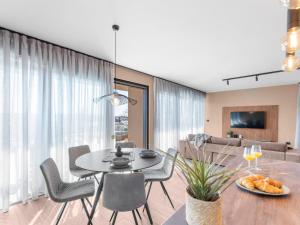 Гостиная зона в Apartment in Istria with Sea View & Bubble Bath