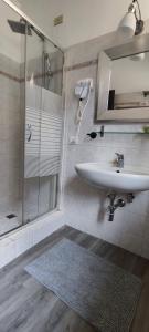 A bathroom at Navigli-Darsena In the Heart of the City