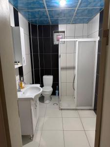 Koupelna v ubytování Dirilis Banarya Apart hotel