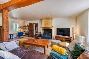 Photo de la galerie de l'établissement La Clé des Champs - Maison de charme dans un écrin de verdure, à Lierville