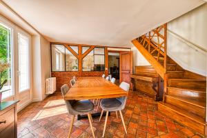 Photo de la galerie de l'établissement La Clé des Champs - Maison de charme dans un écrin de verdure, à Lierville