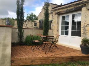 Κήπος έξω από το Chambre Au clos des auges