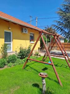 Lena apartment - Lena two bedroom apartment的儿童游玩区