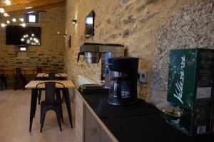 Reštaurácia alebo iné gastronomické zariadenie v ubytovaní Casa Rural Camino Real Completa