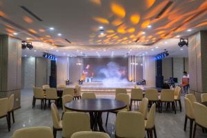 Fotografie z fotogalerie ubytování Cat Ba Viet Hoa Hotel & Residence - Pool & Bar v destinaci Cát Bà