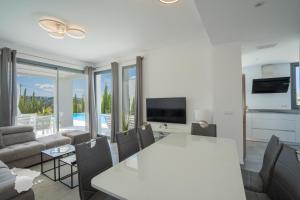 TV a/nebo společenská místnost v ubytování CostaBlancaDreams Villa Miro in Javea