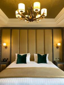 En eller flere senge i et værelse på Brig o' Doon House Hotel