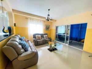 Area soggiorno di Zeyden Place Apt 2