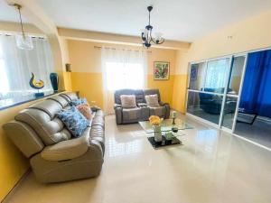 Area soggiorno di Zeyden Place Apt 2