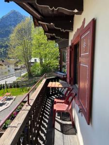 Nespecifikovaný výhled na hory nebo výhled na hory při pohledu z aparthotelu