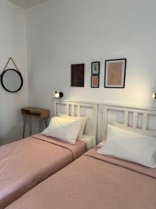 Llit o llits en una habitació de Elena’s apartments