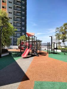 Ο χώρος παιχνιδιού για παιδιά στο De Dotter of K 3R2B Alanis Residence +10 φωτογραφίες