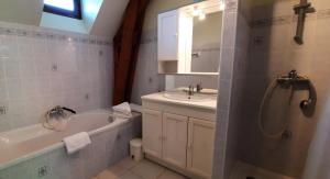 Ένα μπάνιο στο Domaine de Mezeyrac - Laguiole +59 φωτογραφίες