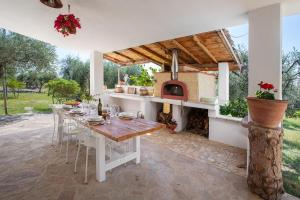 Afbeelding uit fotogalerij van Villetta tra Mari e Monti by BarbarHouse in San Giovanni Rotondo