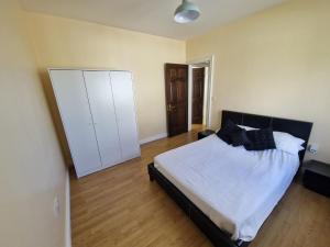 Gallery image of Hillhead's Sea View Escape in Moville +12 photos