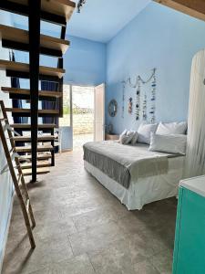 Ліжко або ліжка в номері Blue Loft by Gcollectiongr