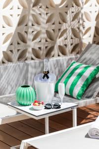 Eliza Hotel by Panel Hospitality客房内的一张或多张床位