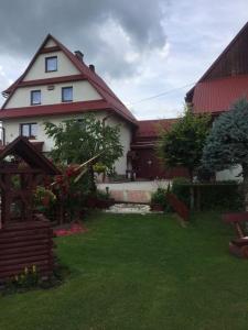 Agroturystyka Pod Dzwonnicą - Babia Góra外面的花园